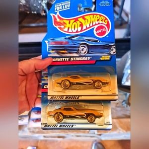 Hot Wheels Corvette Stingray Gold New on Card Vintage Collectible 1998